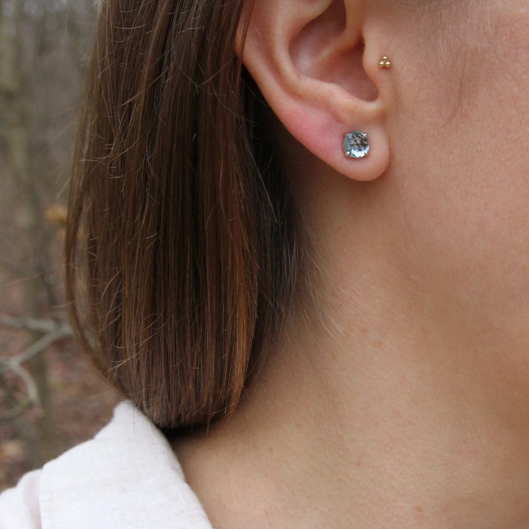 14k White Gold Round Swiss Blue Topaz Post Earring