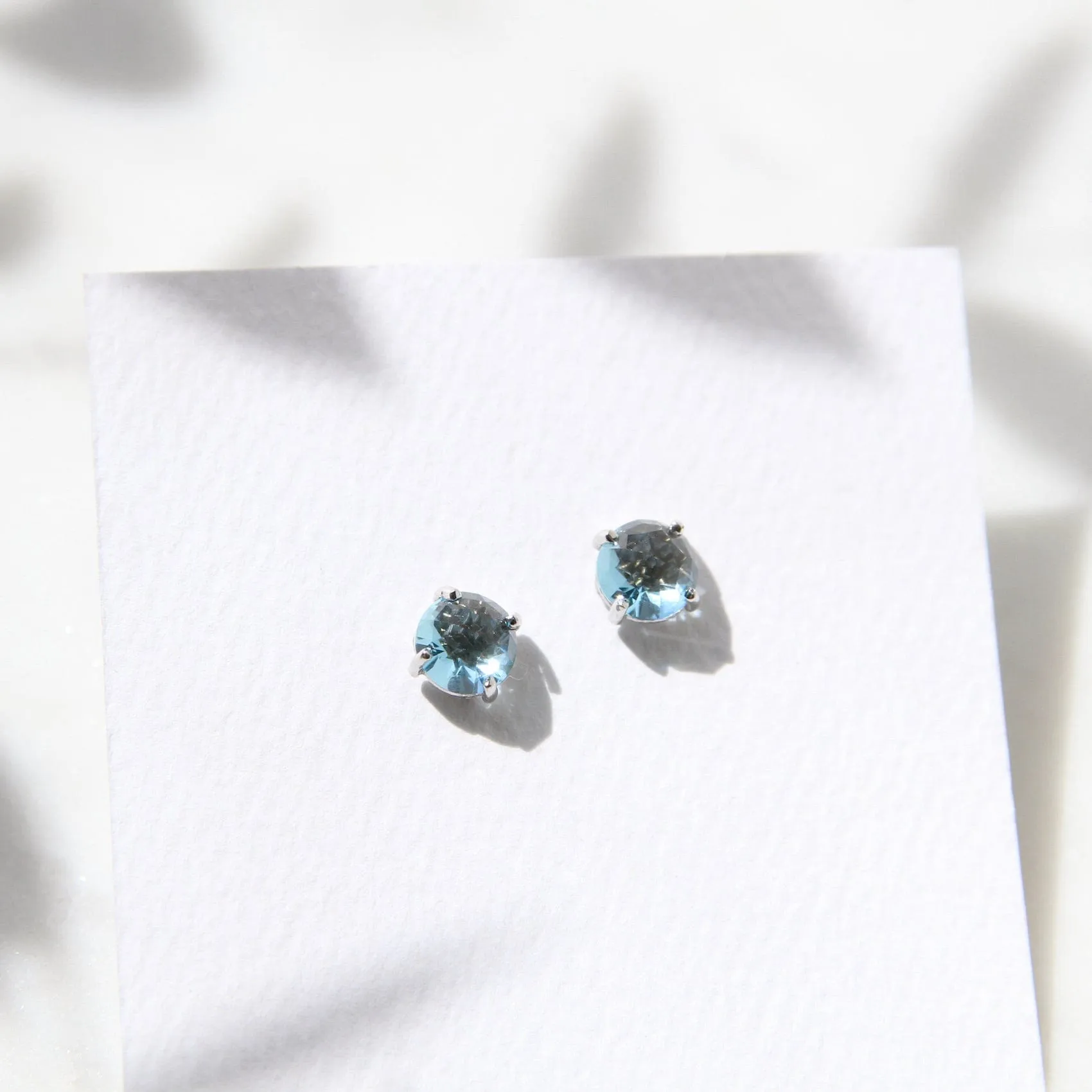 14k White Gold Round Swiss Blue Topaz Post Earring
