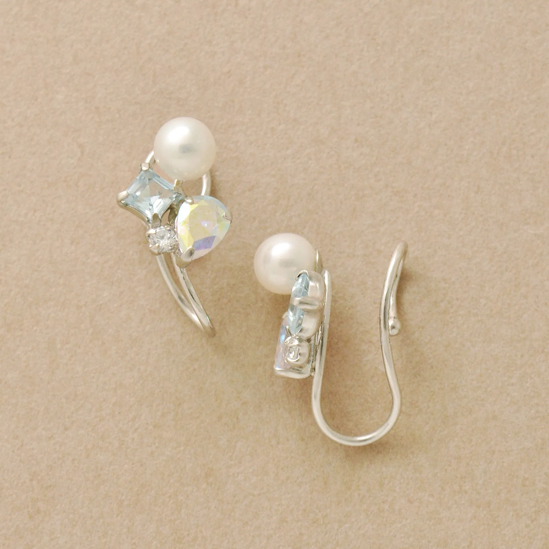 [Airy Clip-On Earrings] 10K Blue Topaz Earrings (White Gold)