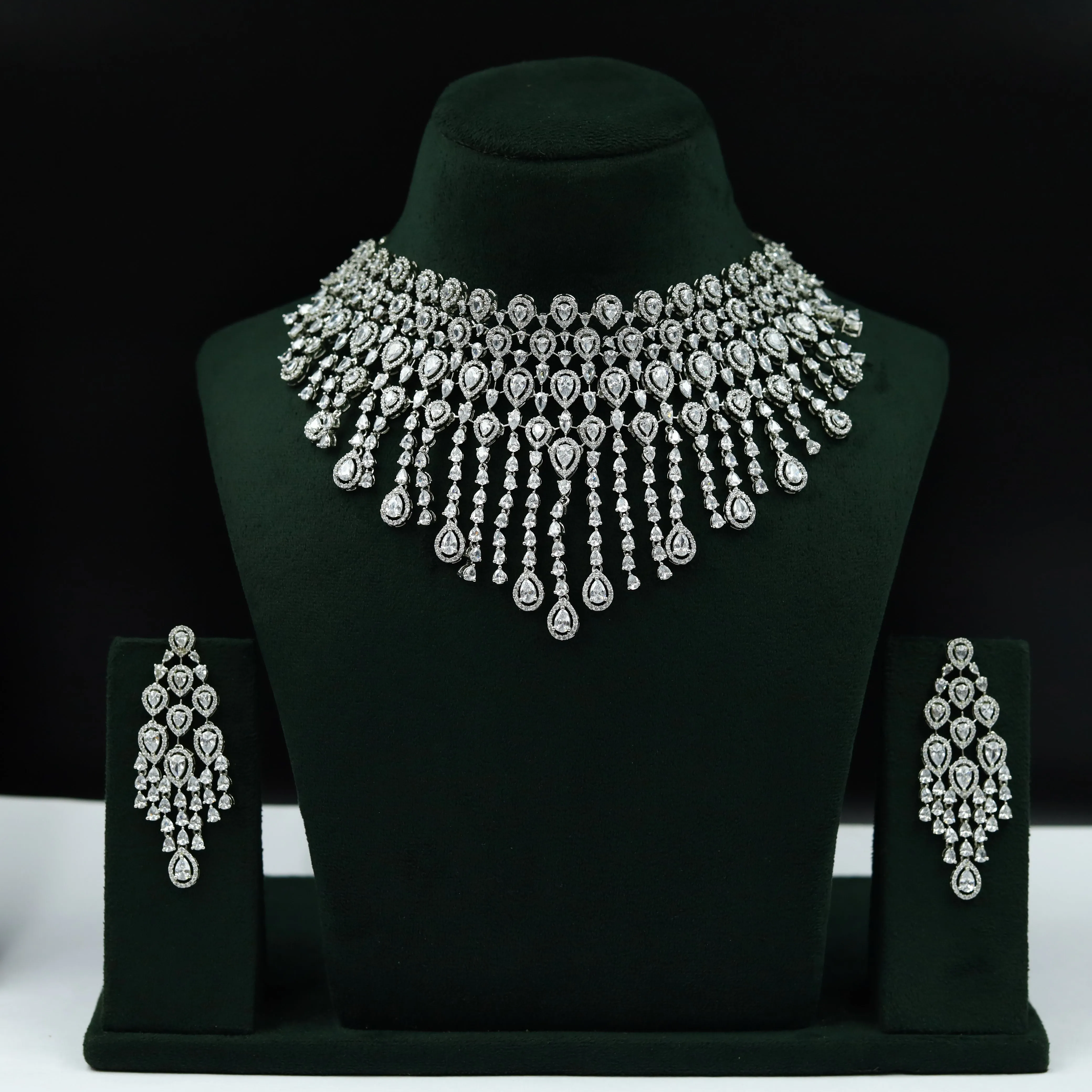 Round Neck Zircon/AD Necklace Set 10783-69
