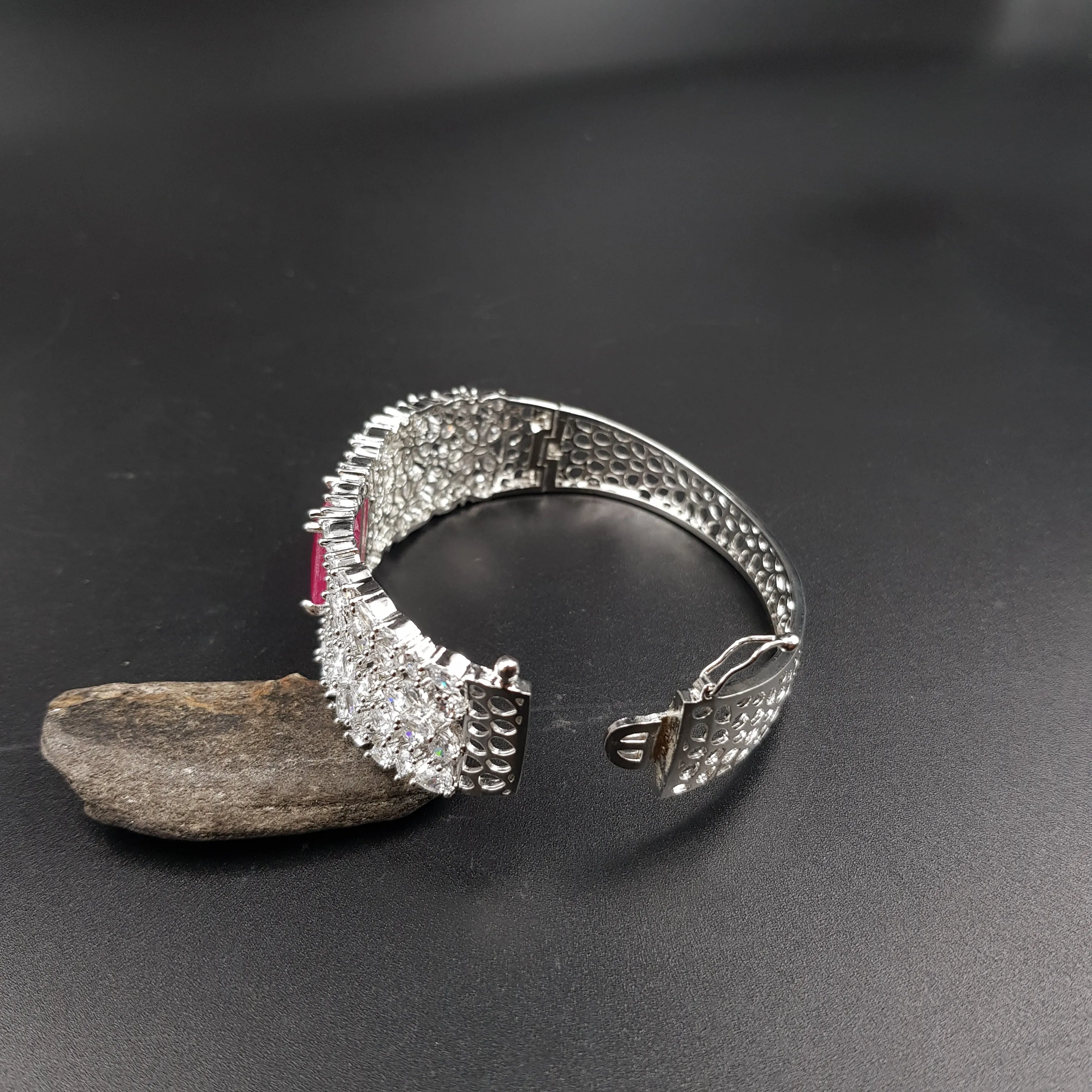 Zircon/AD Bracelet 10672-69