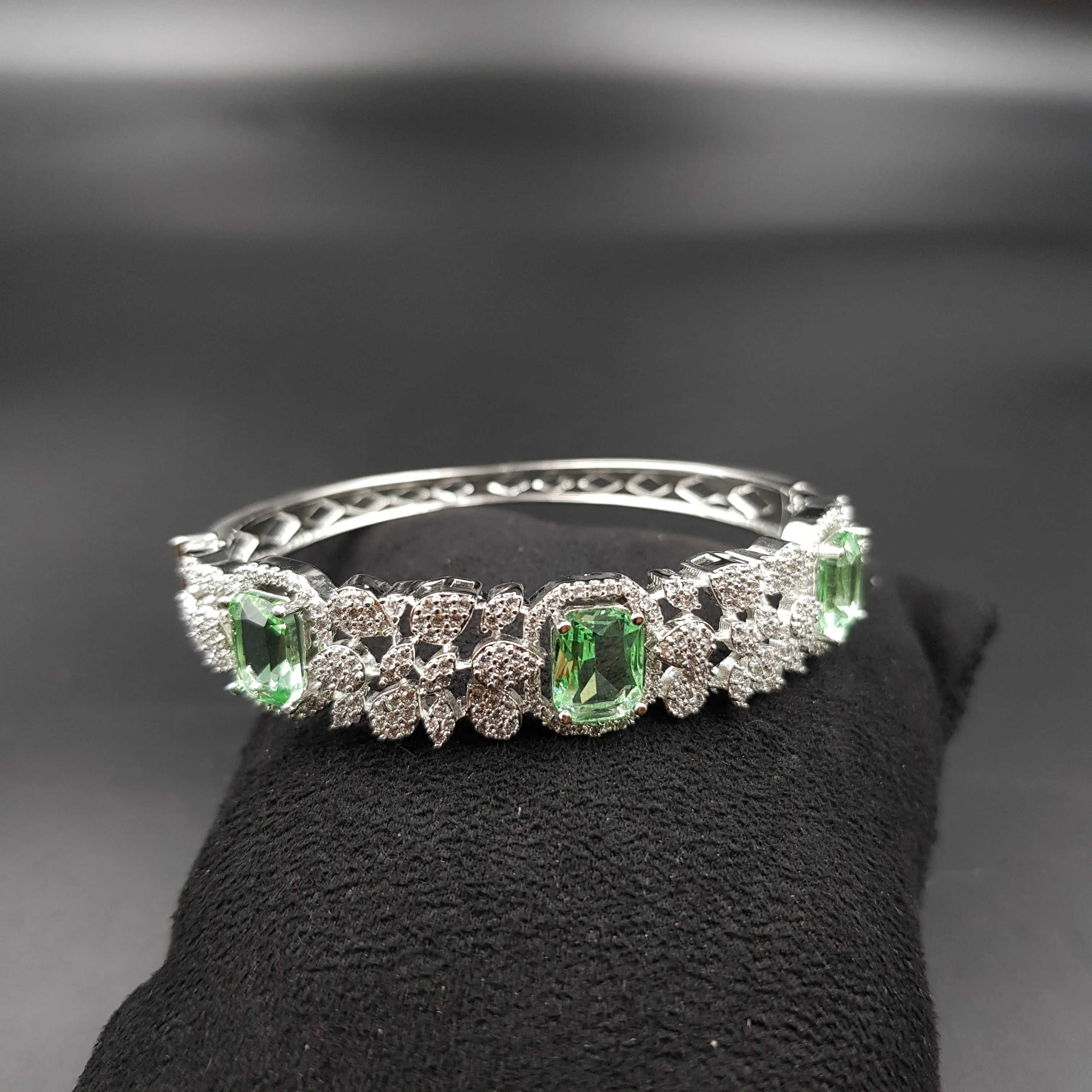 Zircon/AD Bracelet 10674-69